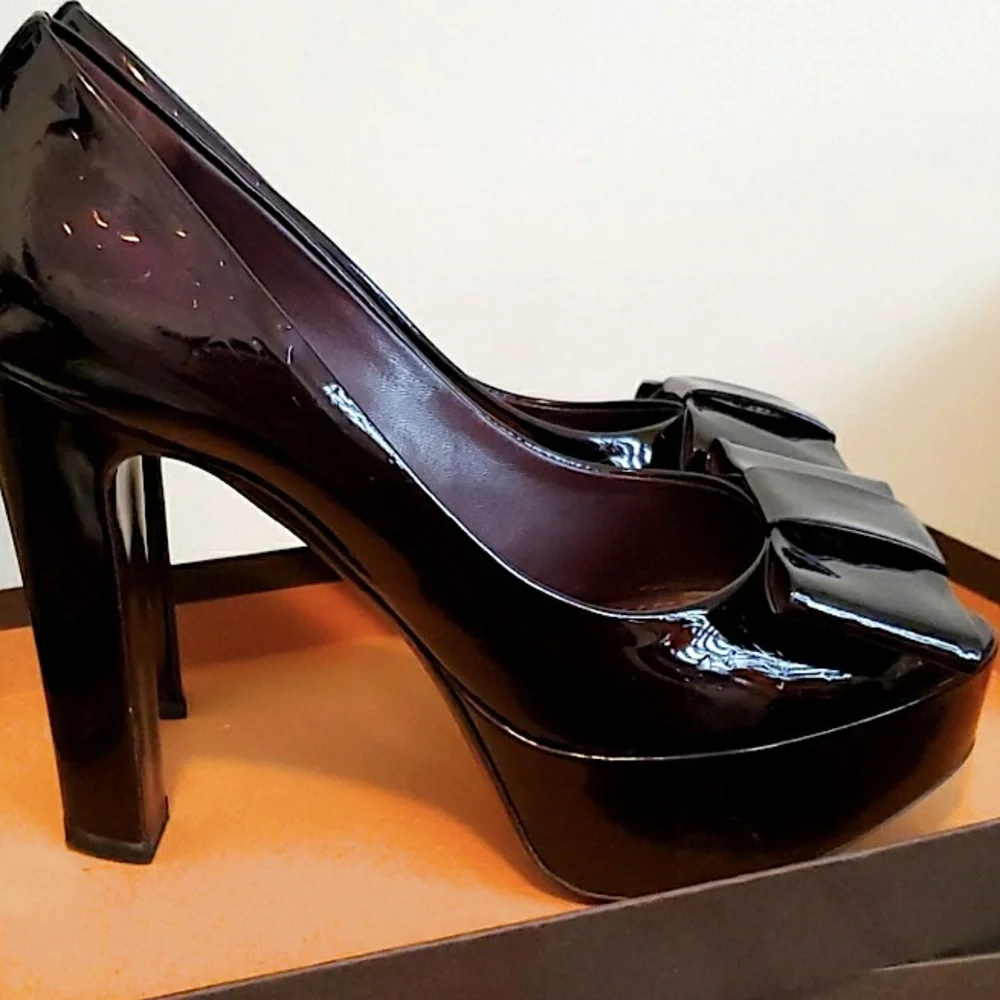 Louis Vuitton Monogram Vernis Lether Shoes - Picture 7 of 12